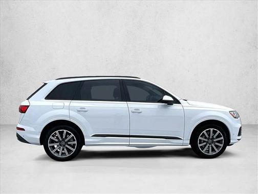 Glacier White Metallic 2023 Audi Q7 45 Premium Plus