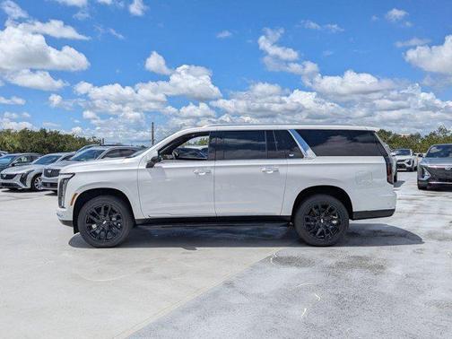 2025 Cadillac Escalade ESV Luxury