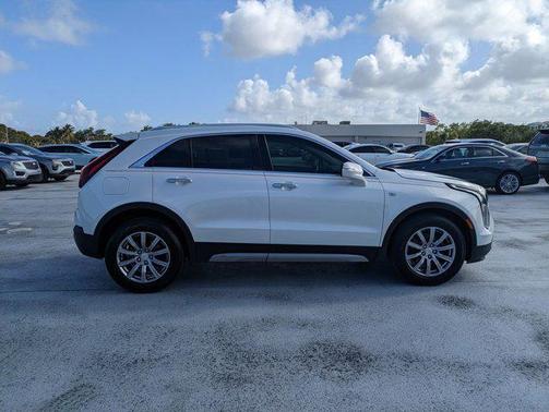 2021 Cadillac XT4 Premium Luxury