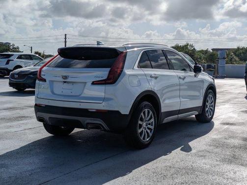 2021 Cadillac XT4 Premium Luxury