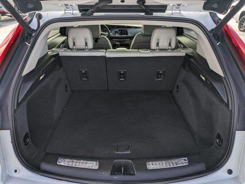 2021 Cadillac XT4 Premium Luxury