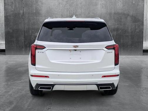 2025 Cadillac XT6 Luxury FWD