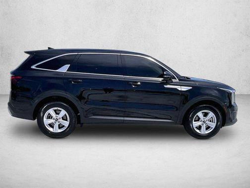 Ebony Black 2024 Kia Sorento LX