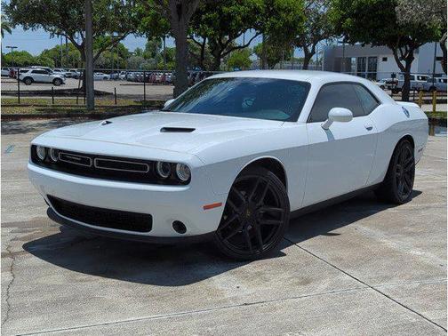 2022 Dodge Challenger SXT