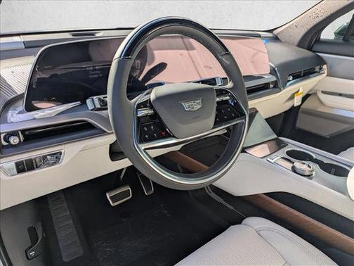 2026 Cadillac VISTIQ Luxury