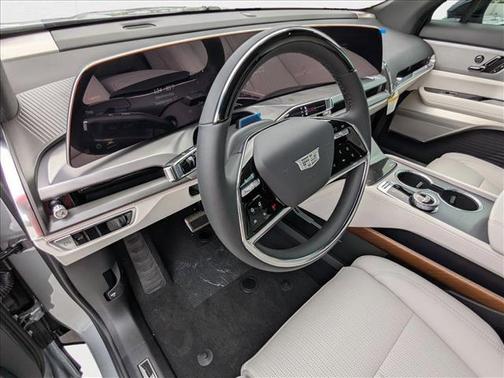 2026 Cadillac VISTIQ Luxury