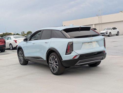 2025 Cadillac OPTIQ Sport 2 AWD