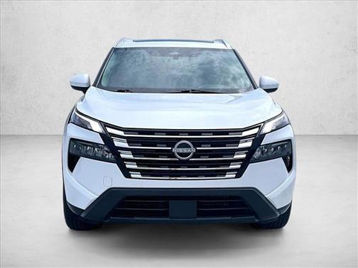 Everest White Pearl 2025 Nissan Rogue SV