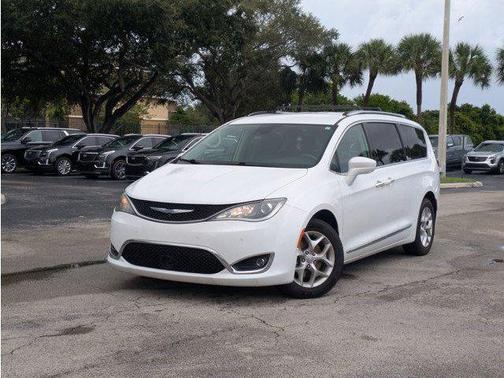 2019 Chrysler Pacifica Touring-L Plus