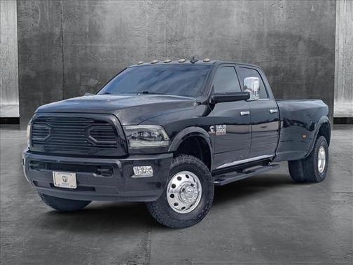 2017 RAM 3500 Limited Crew Cab 4x4 8' Box