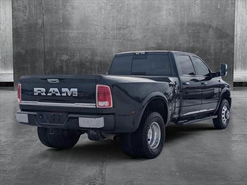 2017 RAM 3500 Limited Crew Cab 4x4 8' Box
