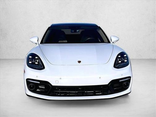 2023 Porsche Panamera 4