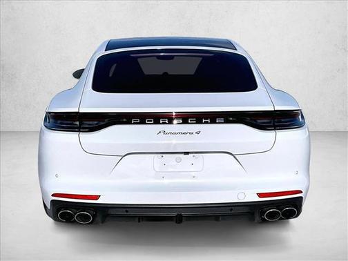 2023 Porsche Panamera 4
