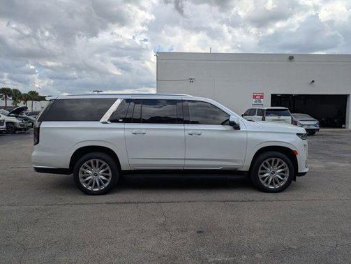 2024 Cadillac Escalade ESV Premium Luxury