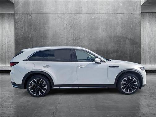 2024 Mazda CX-90 PHEV Premium Plus