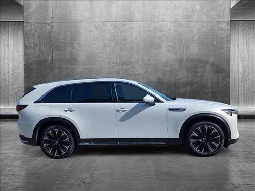 2024 Mazda CX-90 PHEV Premium Plus