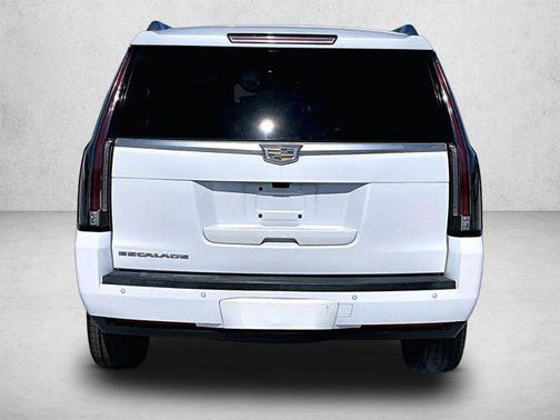 2017 Cadillac Escalade Luxury