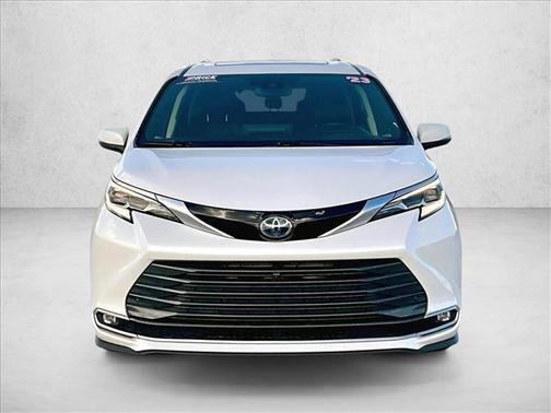 2023 Toyota Sienna Platinum 7 Passenger