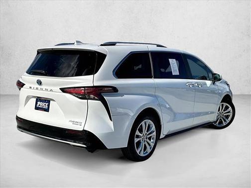 2023 Toyota Sienna Platinum 7 Passenger
