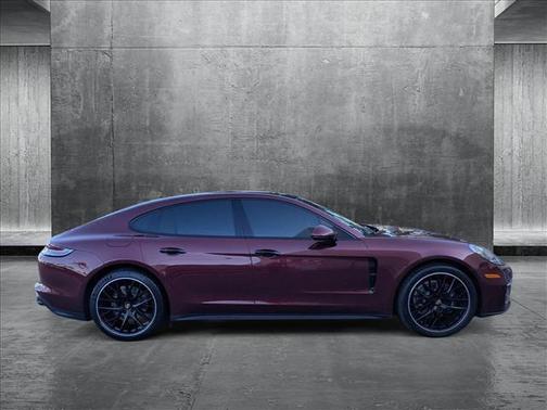 2022 Porsche Panamera RWD
