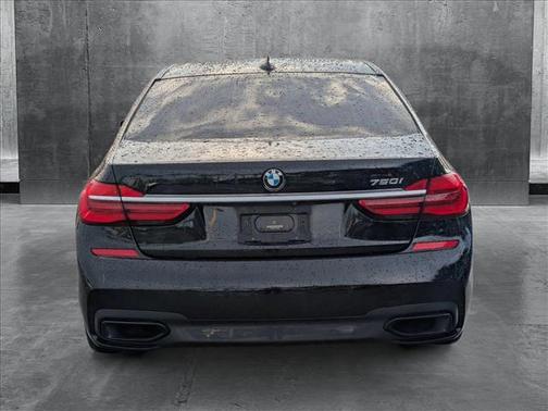 2018 BMW 750 I