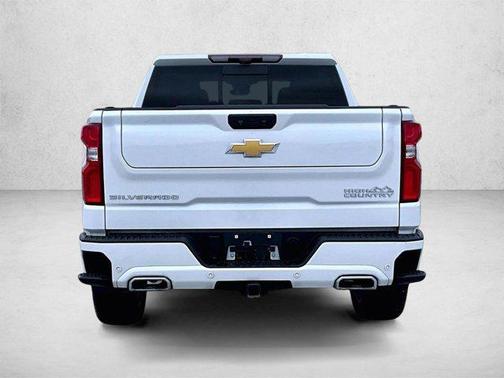 Iridescent Pearl Tricoat 2024 Chevrolet Silverado 1500 High Country