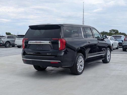 2021 GMC Yukon XL SLT