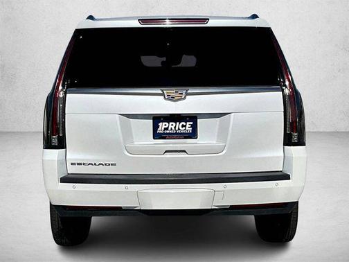 2018 Cadillac Escalade Luxury