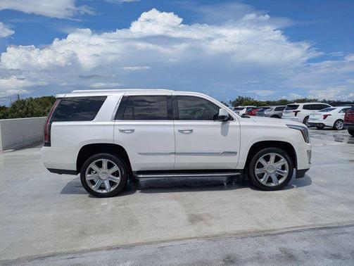 2018 Cadillac Escalade Luxury