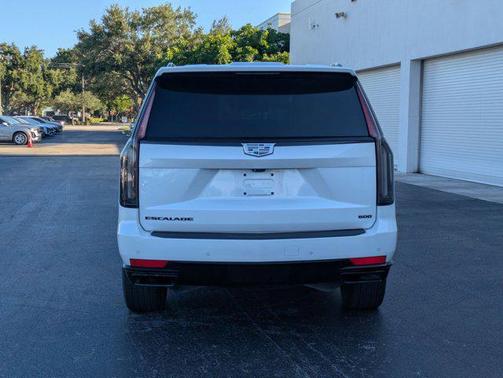 2023 Cadillac Escalade Sport