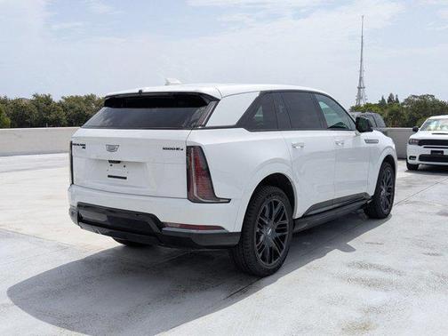 2025 Cadillac Escalade IQ Sport 2