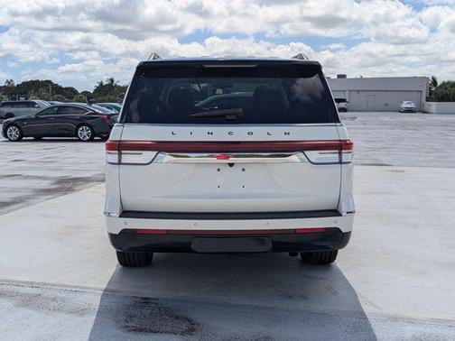 2022 Lincoln Navigator Black Label