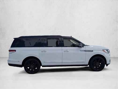 2022 Lincoln Navigator Black Label