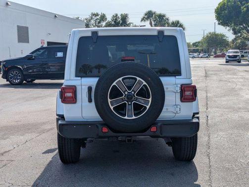 2023 Jeep Wrangler 4-Door Sahara 4x4