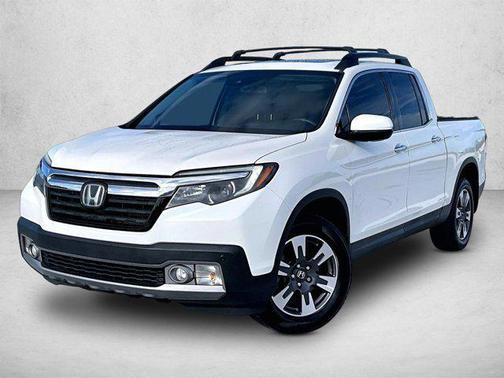 White 2019 Honda Ridgeline RTL-E