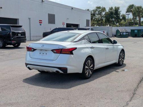 2021 Nissan Altima 2.5 SL