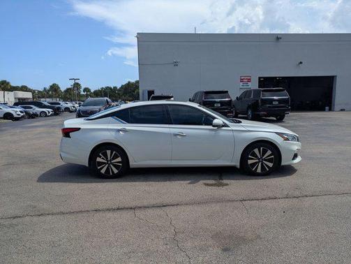 2021 Nissan Altima 2.5 SL