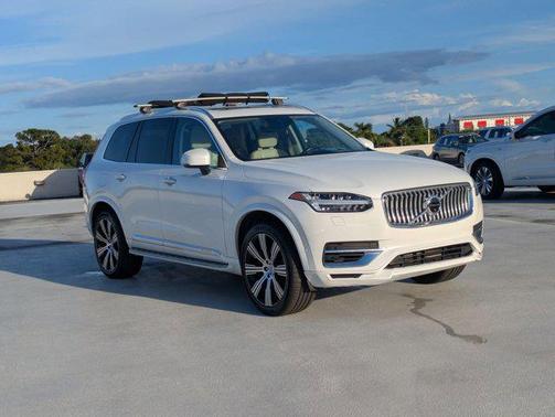 2021 Volvo XC90 Recharge Plug-In Hybrid T8 Inscription 7 Passenger