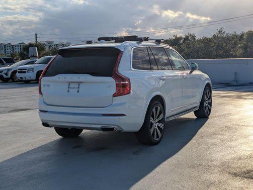 2021 Volvo XC90 Recharge Plug-In Hybrid T8 Inscription 7 Passenger