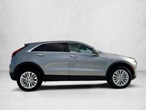 2024 Cadillac XT4 Luxury