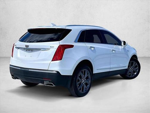 Crystal White Tricoat 2018 Cadillac XT5 Premium Luxury