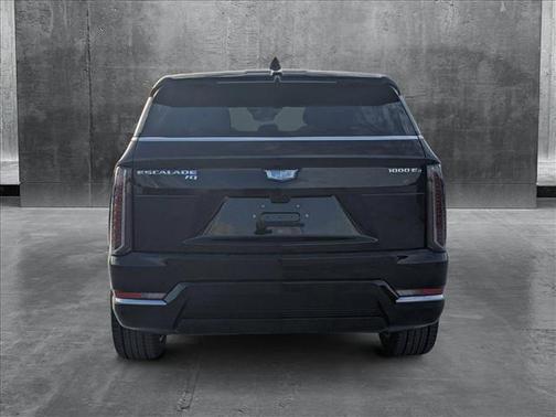 2025 Cadillac Escalade Luxury