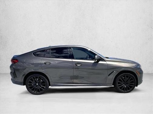 Manhattan Green Metallic 2024 BMW X6 xDrive40i