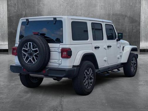 2024 Jeep Wrangler 4-Door Sahara 4x4