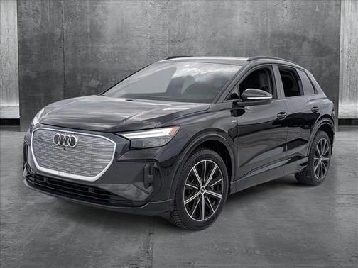 2022 Audi e-tron Premium Plus