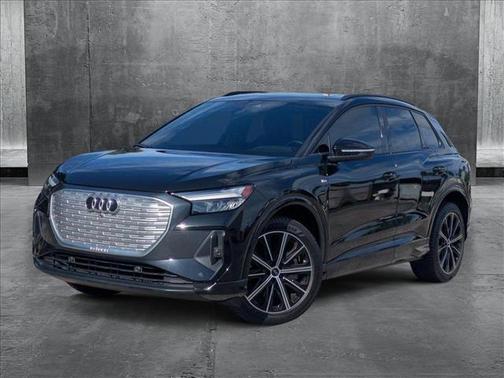 2022 Audi e-tron Premium Plus