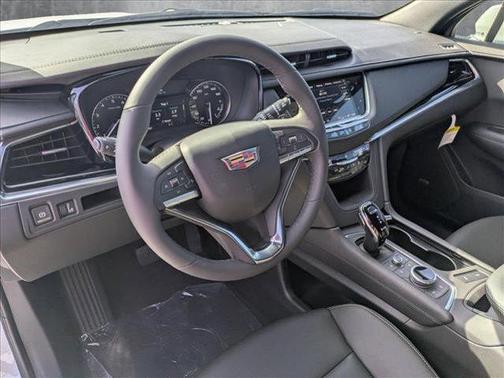 2025 Cadillac XT6 Luxury FWD