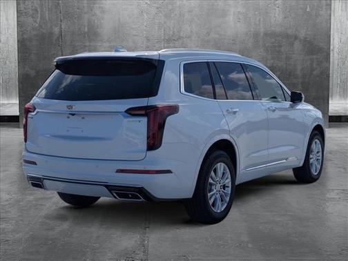 2025 Cadillac XT6 Luxury FWD