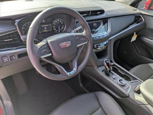 2025 Cadillac XT6 Luxury FWD