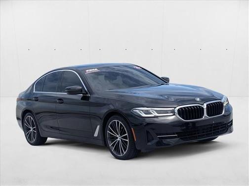 2022 BMW 530 i